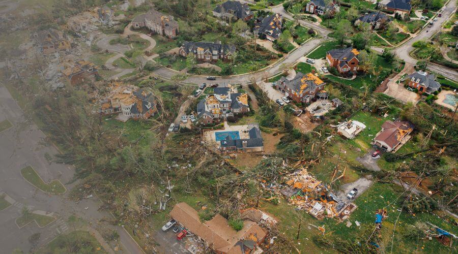 Why choose water damage restoration service for burst pipe water damage in Chattanooga